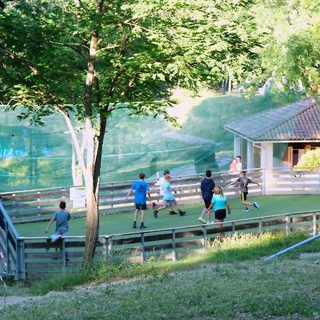 Camping Le Couriou Recoubeau-Jansac 외부 사진