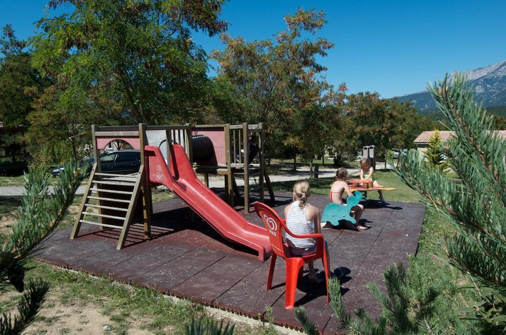 Camping Le Couriou Recoubeau-Jansac 외부 사진